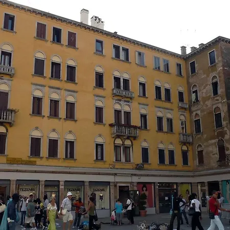 Casa de hóspedes Alloggi Gerotto Calderan 1 3*